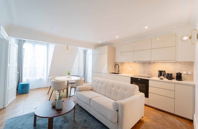 Madeleine Opéra - Superb Two Bedroom for 8 pax
