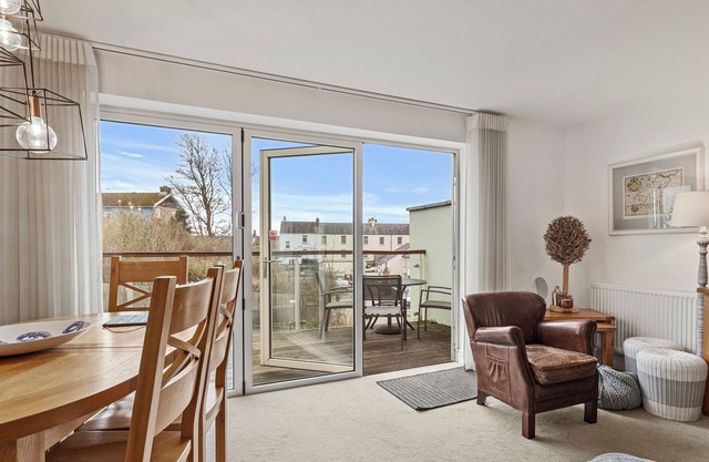 Maes-Y-Berllan - Close to Village and Beach