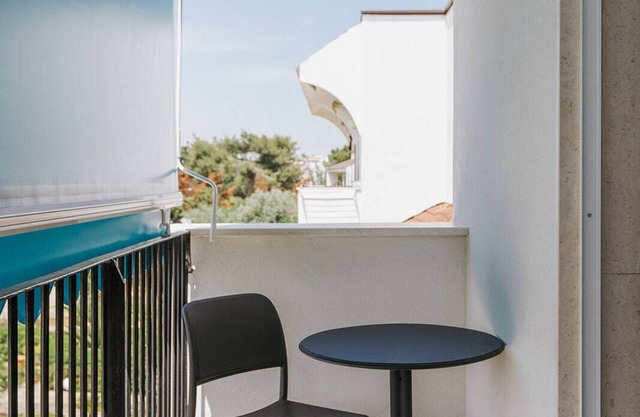 MAESTRALE TRIPLE ROOM near the sea and the airport Karol Wojtyla