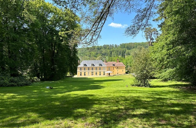 Magic 20km from Paris