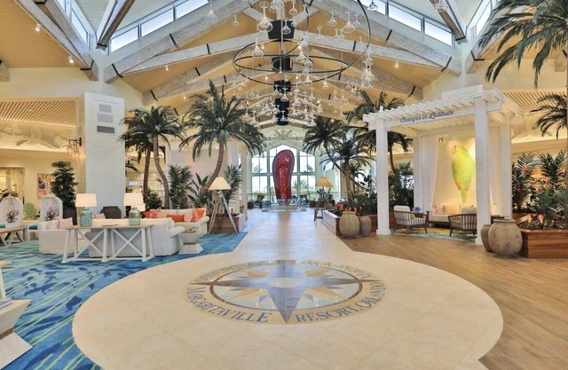 Magic in Margaritaville! New, Modern Condo Sleeps 7, Close to All Theme Parks