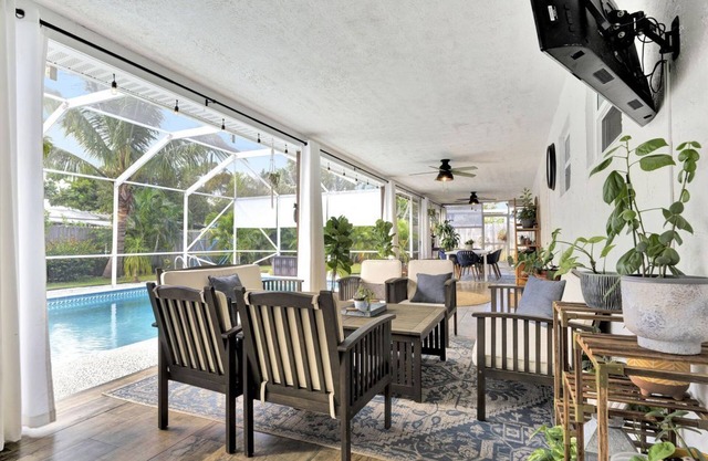 Magical pool house in Stuart!