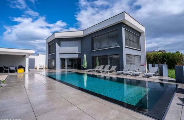 Magique Villa, Piscine et Jacuzzi House of raeder