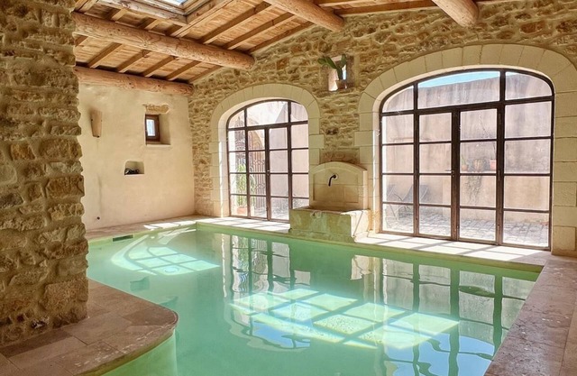 Magnificent 17th-century Mas with indoor pool, near Uzès