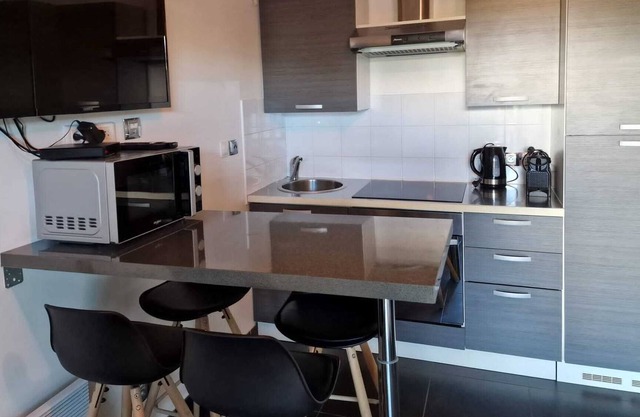 Magnificent apartment with parking space 50m from the beach