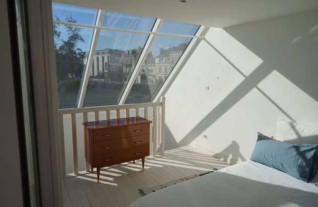 Magnificent artist's studio style duplex