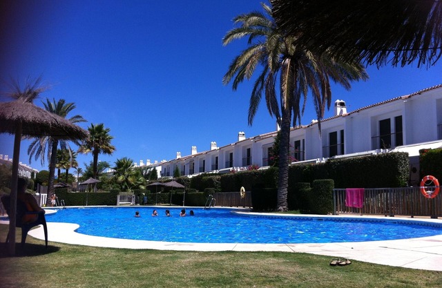 MAGNIFICENT HOUSE IN EL ROMPIDO WITH POOL AND PADDLE COURT