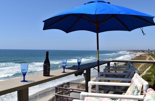 Magnificent Ocean Front Townhome, Breathtaking Views 3 BR, 2 BA