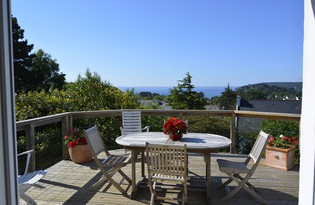 Magnificent Panoramic View of Douarnenez Bay, sleeps 8