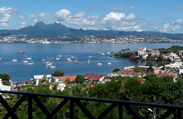 MAGNIFICENT SEA VIEW ON THE BAY OF FORT DE FRANCE