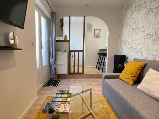 Magnifique Studio Cosy avec Terrasse en Centre-Ville