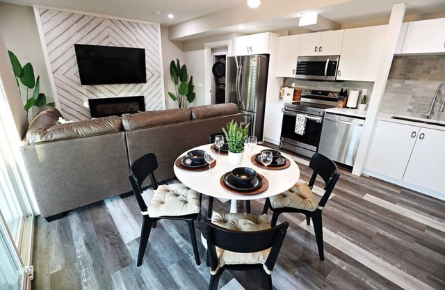 Mahogany Lakefront 2BR Walkout | Trails & Privacy