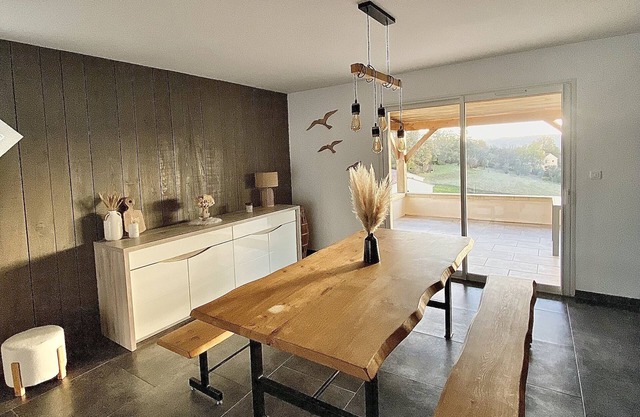 Maison Avec Piscine à Débordement en Dordogne