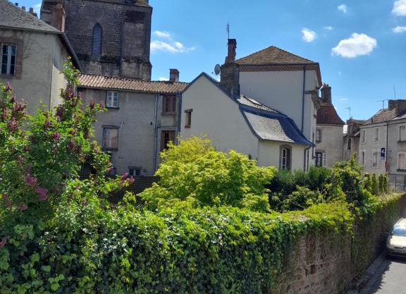 Maison élégante wi-fi rapide & terrasse ensoleillée