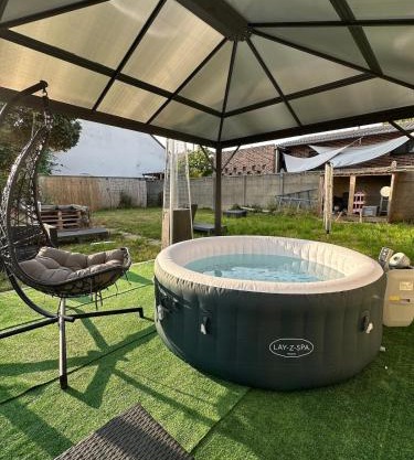 Maison 1 chambre Jacuzzi Privé