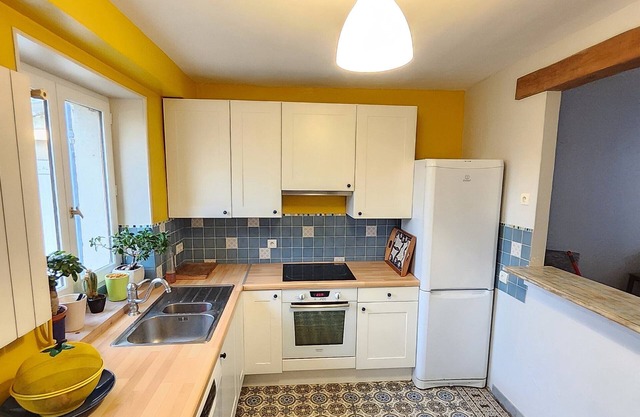 Maison 10personnes+1banquette Pour 1 Enfant Jardin 300m2 et Barbecue Avec Bois