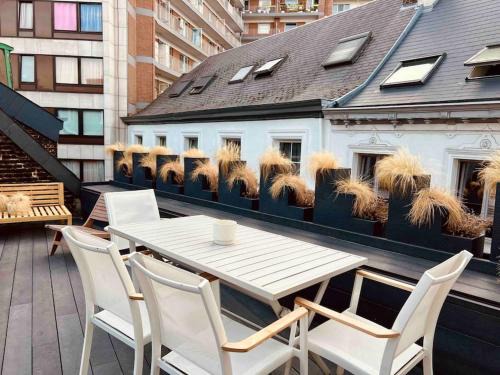 Maison avec 4 suites & Rooftop en plein centre ville - Place Saint Paul
