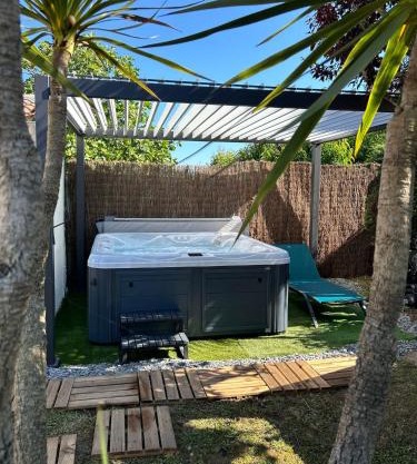 Maison avec jacuzzi - charme et sérénité pour 6 pers