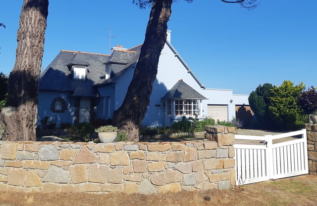 Maison Avec Jardin au Coeur du Bourg