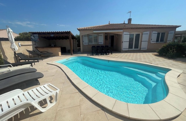 Maison Avec Piscine à 8 mn des Plages