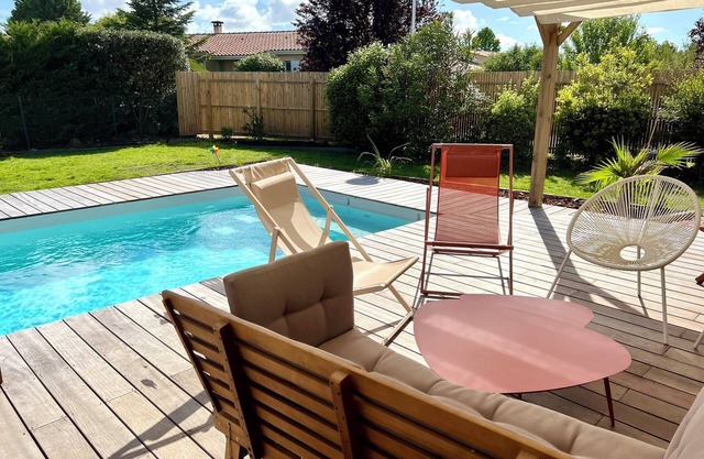 Maison Avec Piscine - Séjour au Calme