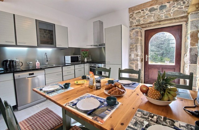 Maison blanche - PLOUGRESCANT