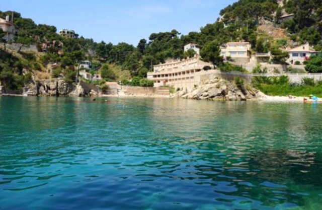 Maison bleue cote bleue 13