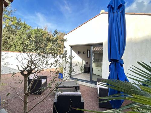 Maison calme avec jardin clos, 800m plage - 2 chambres, BBQ, parking privé, Wifi - FR-1-224B-116