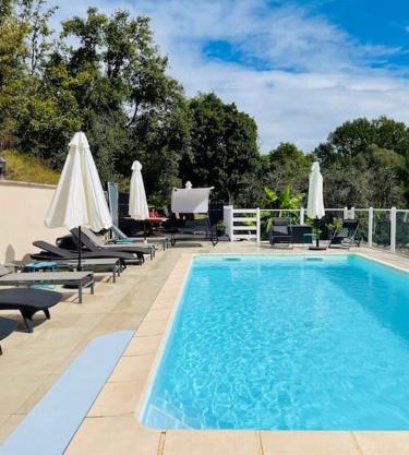 Maison - Charme - Piscine chauffée