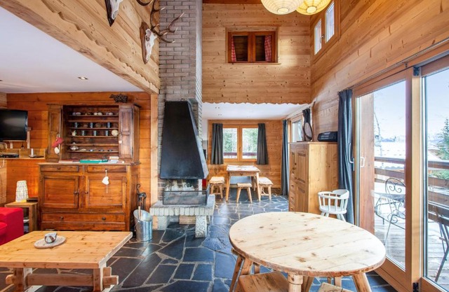 Maison confortable à Montvalezan avec cheminée