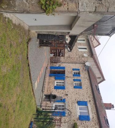 Maison Creusoise dans le village de Fontanières.