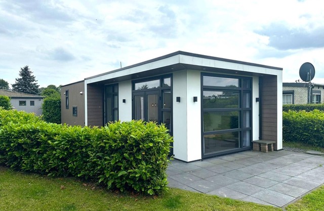 Maison Cube 6, Hiking, Fishing, Lake, Boat, Arnhem