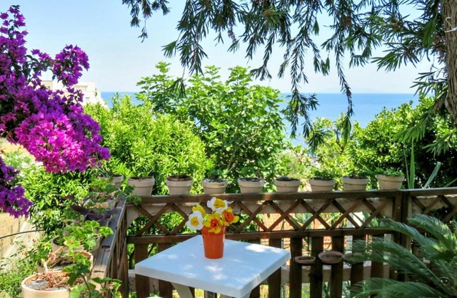 Maison de 2 chambres a Ville di Pietrabugno a 600 m de la plage avec vue sur la mer jardin clos et wifi