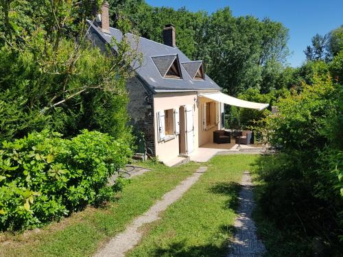 Maison de campagne à Conie-Molitard (1h30 de Paris)