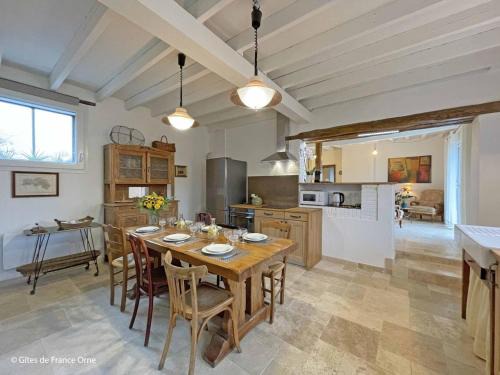 Maison de campagne rénovée avec WiFi et animaux admis - FR-1-497-195