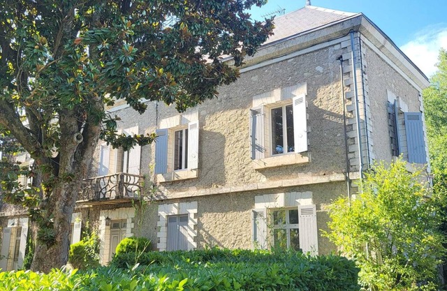 Maison de Charme Avec Piscine et Climatisation