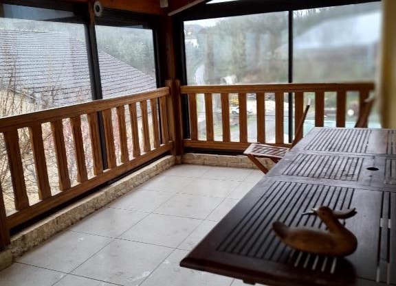 Maison de ferme avec cour fermée