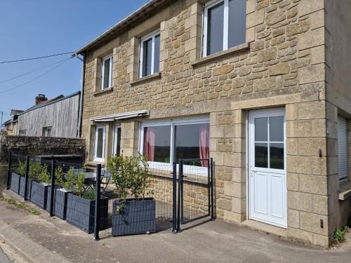 Maison de ville à saint coulomb