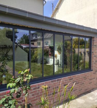 Maison de ville entièrement rénovée avec jardin