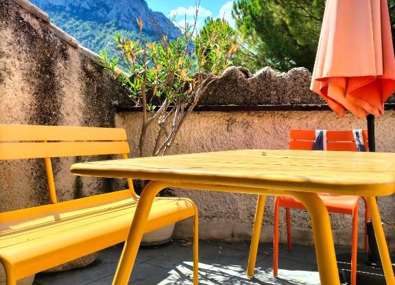 Maison de ville 10 p. centre Buis les Baronnies