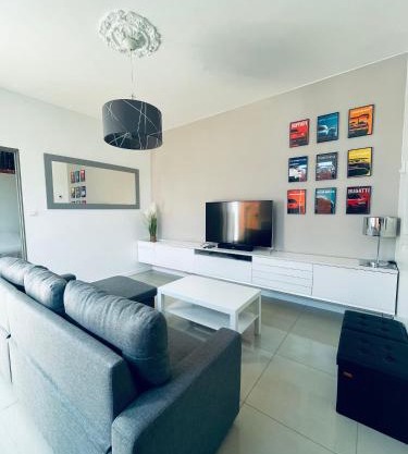 Maison de ville proche 24H