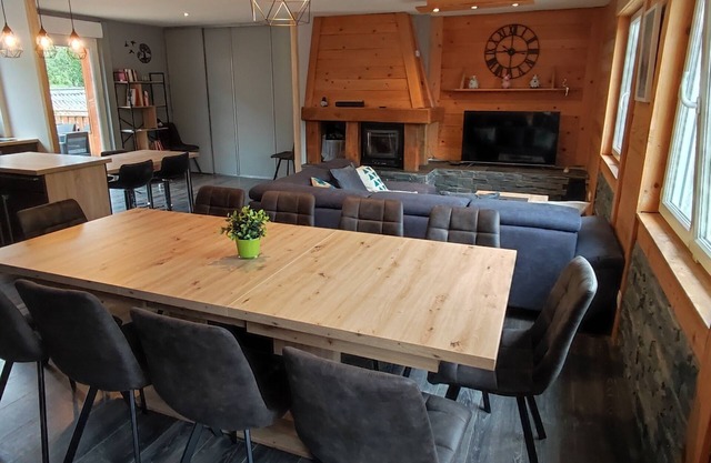 Maison-gîte "Le Bressaud" Jusqu'à 12 Personnes