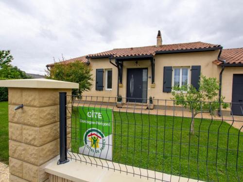 Maison indépendante avec terrasse et jardin dans un hameau calme du Périgord Noir - FR-1-616-339