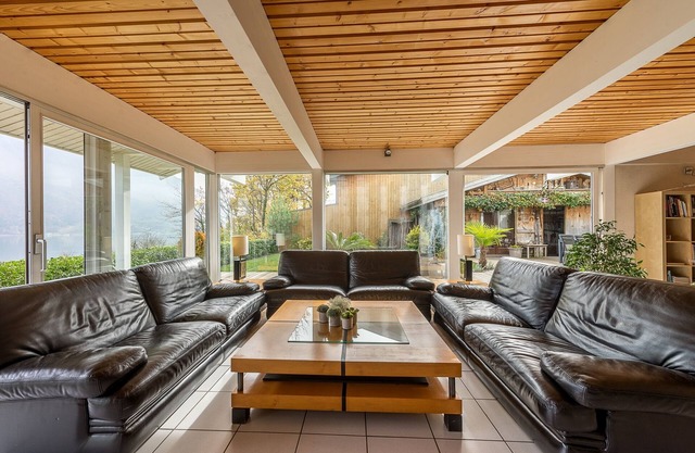 Maison Lacustre – Maison contemporaine avec vue panoramique sur le lac d’Annecy