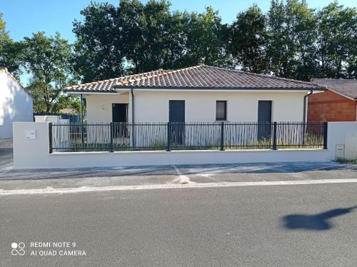 Maison neuve coquette à côté de Biscarrosse