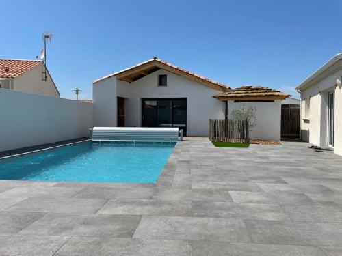 MAISON NOTRE DAME DE MONTS