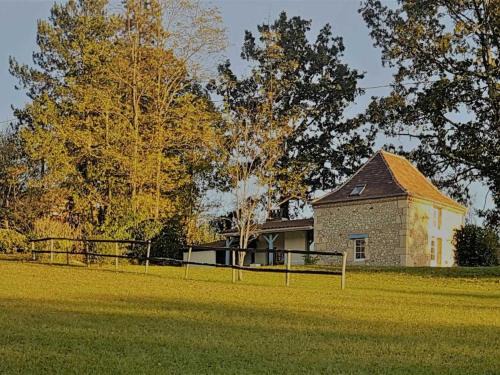 Maison périgourdine avec jacuzzi, jardin privé et vélos - Idéal 2 personnes, près de Sarlat - FR-1-616-209
