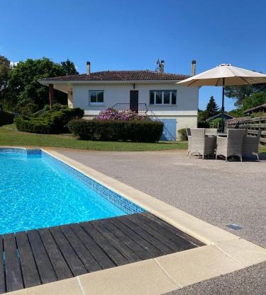 Maison Pierre 3 bedroom house with swimming pool