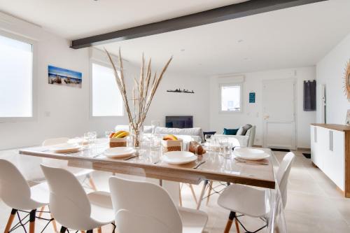 Maison pour 8, 500m du port et des plages