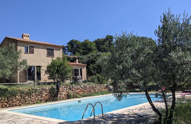 Maison Ricavy en Provence Avec Grande Piscine